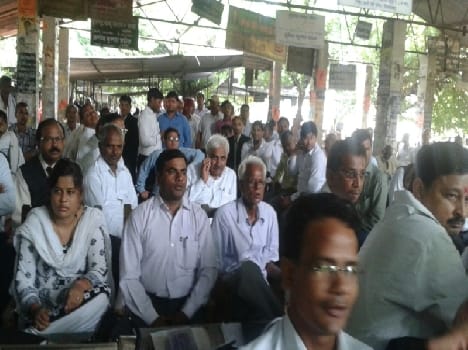 Advocates at the SP office performance